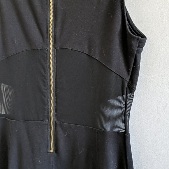 Mesh cutout dress - Picture 4 of 4